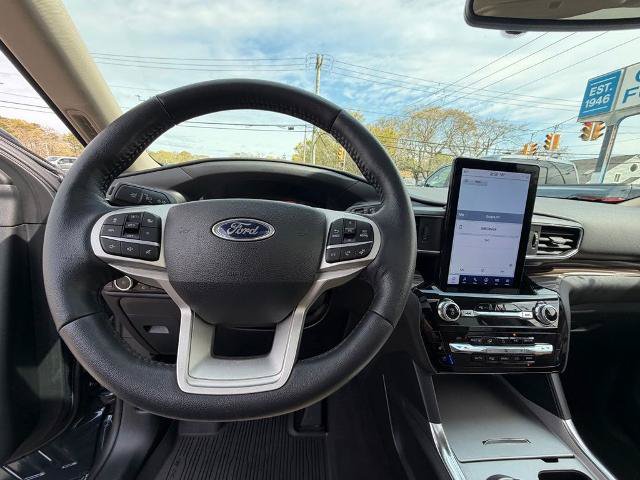 Certified 2023 Ford Explorer Limited w/ Limited Technology Package AWD/4WD image 23