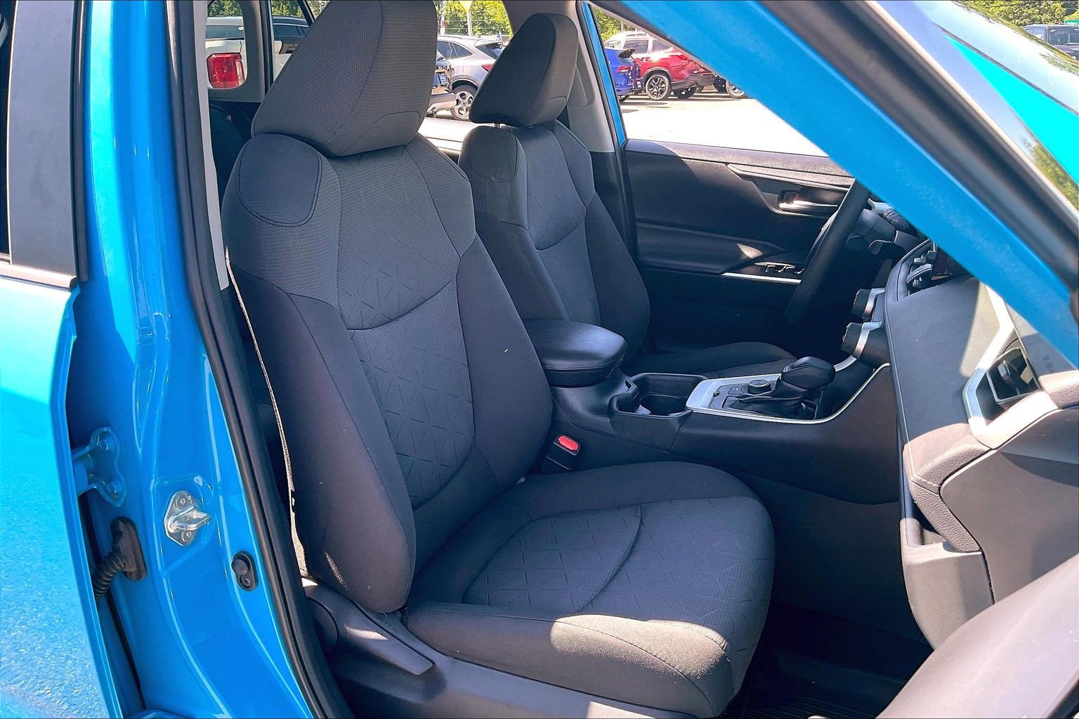 Used 2020 Toyota RAV4 XLE w/ All Weather Liner Package AWD/4WD image 7