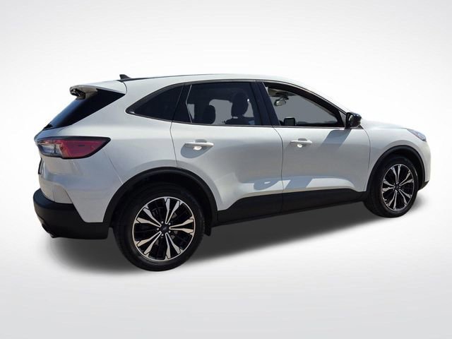 Certified 2022 Ford Escape SE w/ SE Sport Appearance Package image 5