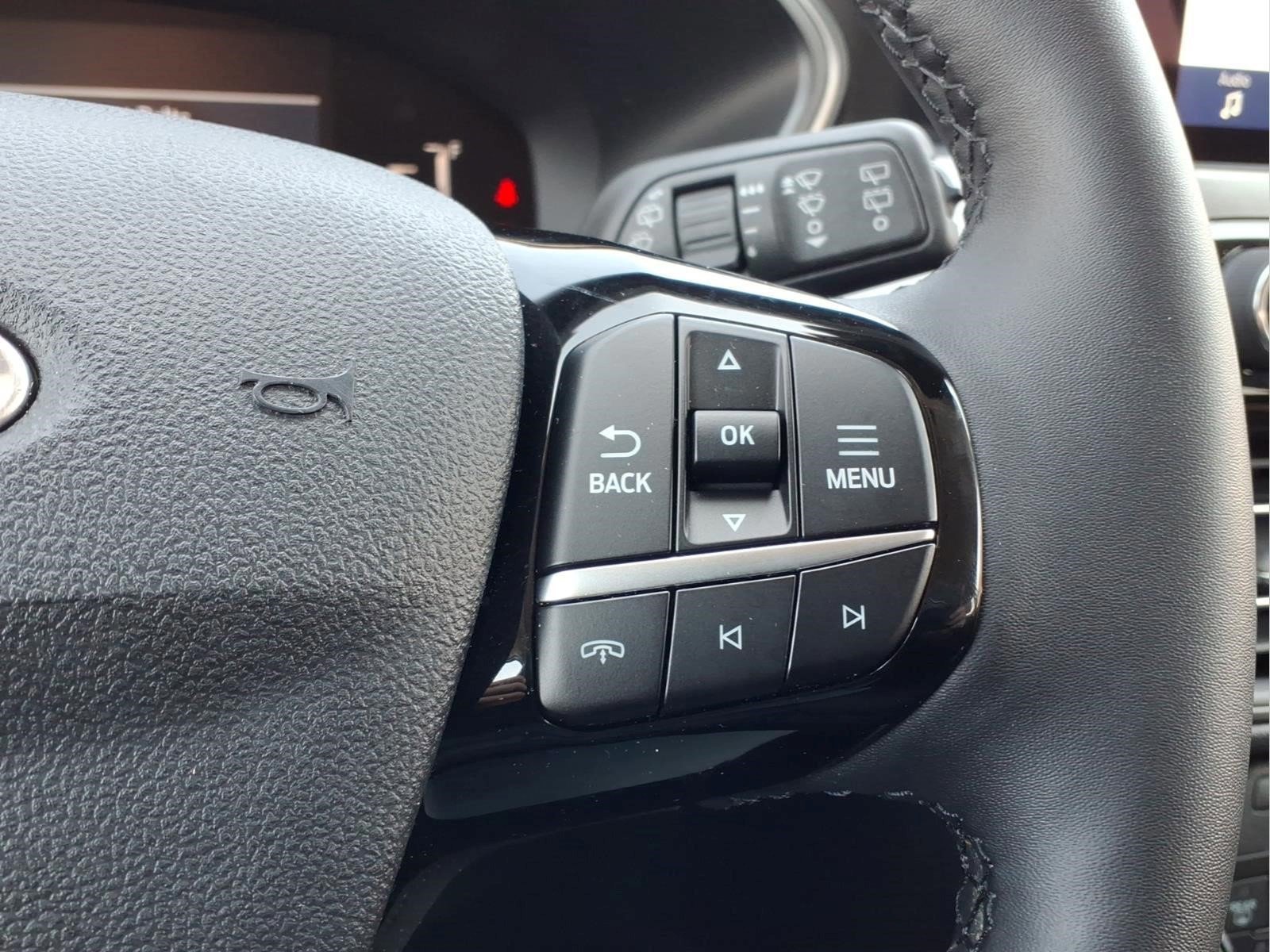Certified 2023 Ford Escape Active AWD/4WD image 23