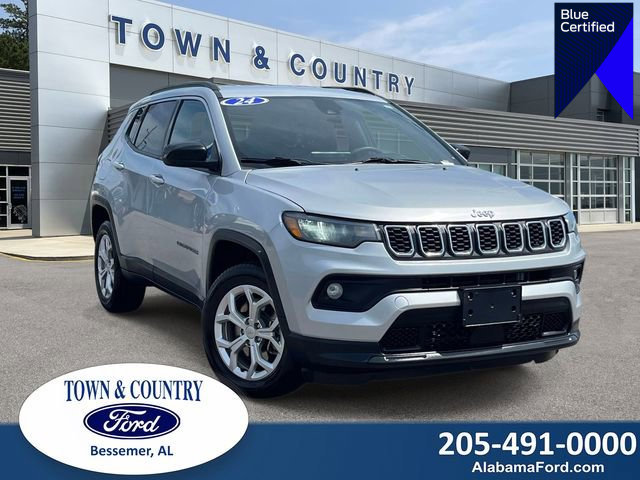 Used 2024 Jeep Compass Latitude AWD/4WD image 1