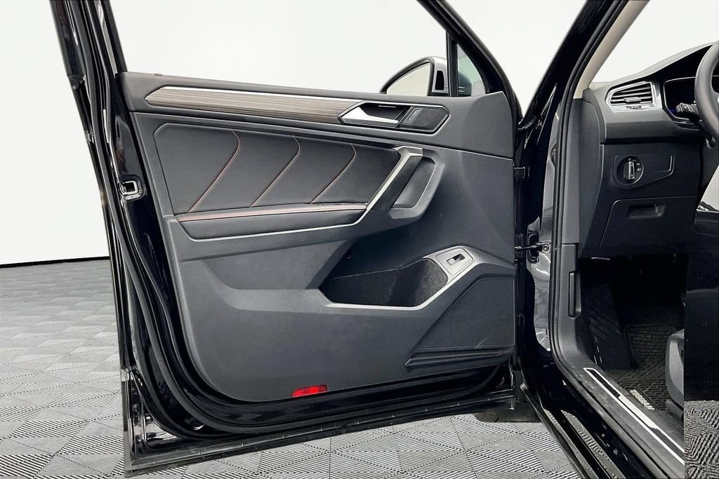 Used 2024 Volkswagen Tiguan Wolfsburg Edition w/ Panoramic Sunroof Package FWD image 23