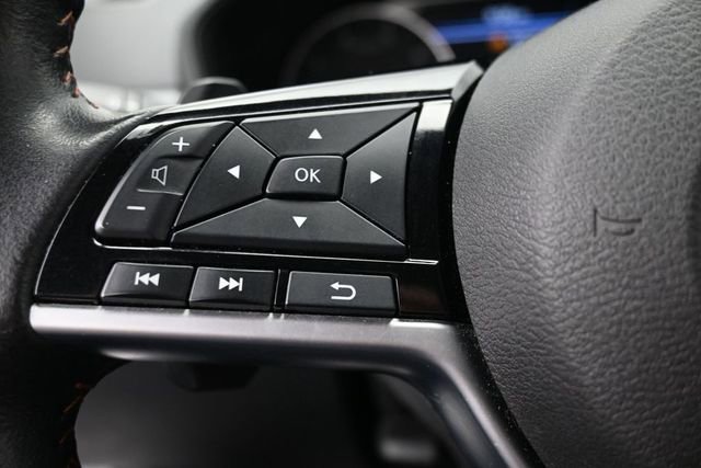 Used 2024 Nissan Altima 2.5 SR FWD image 17