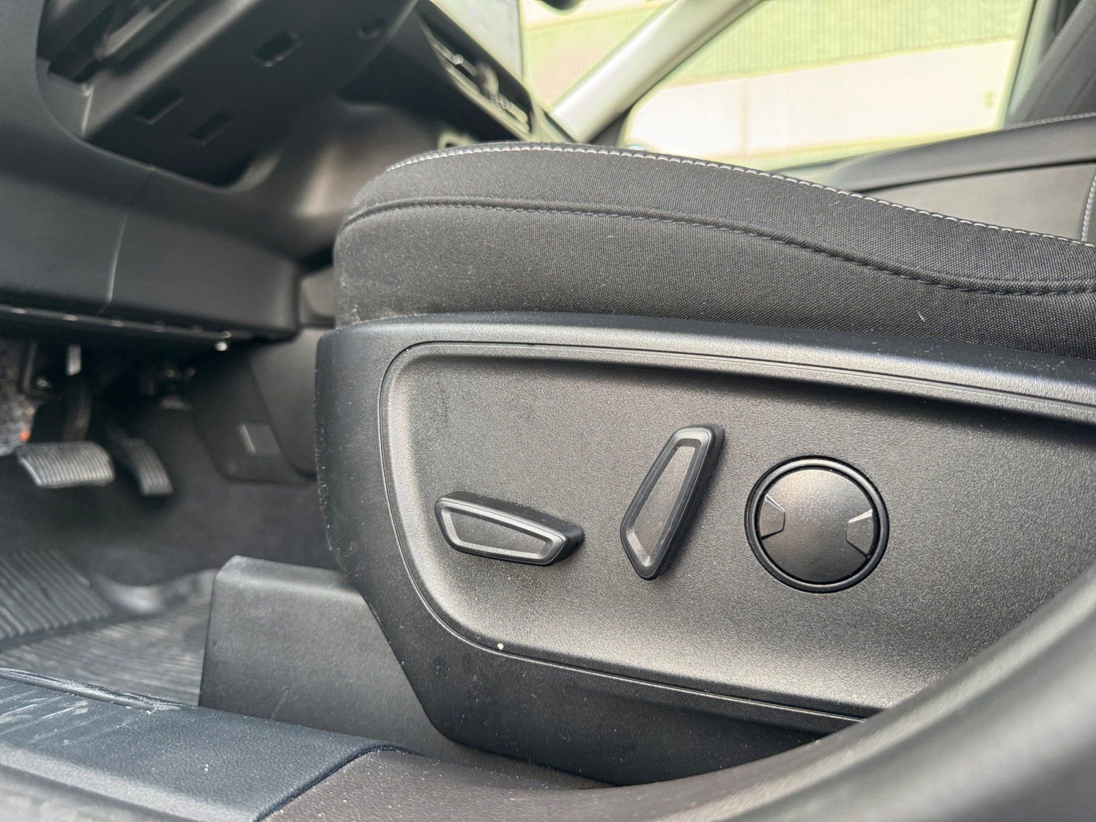 Certified 2023 Ford Escape Active w/ Tech Pack #2 image 19