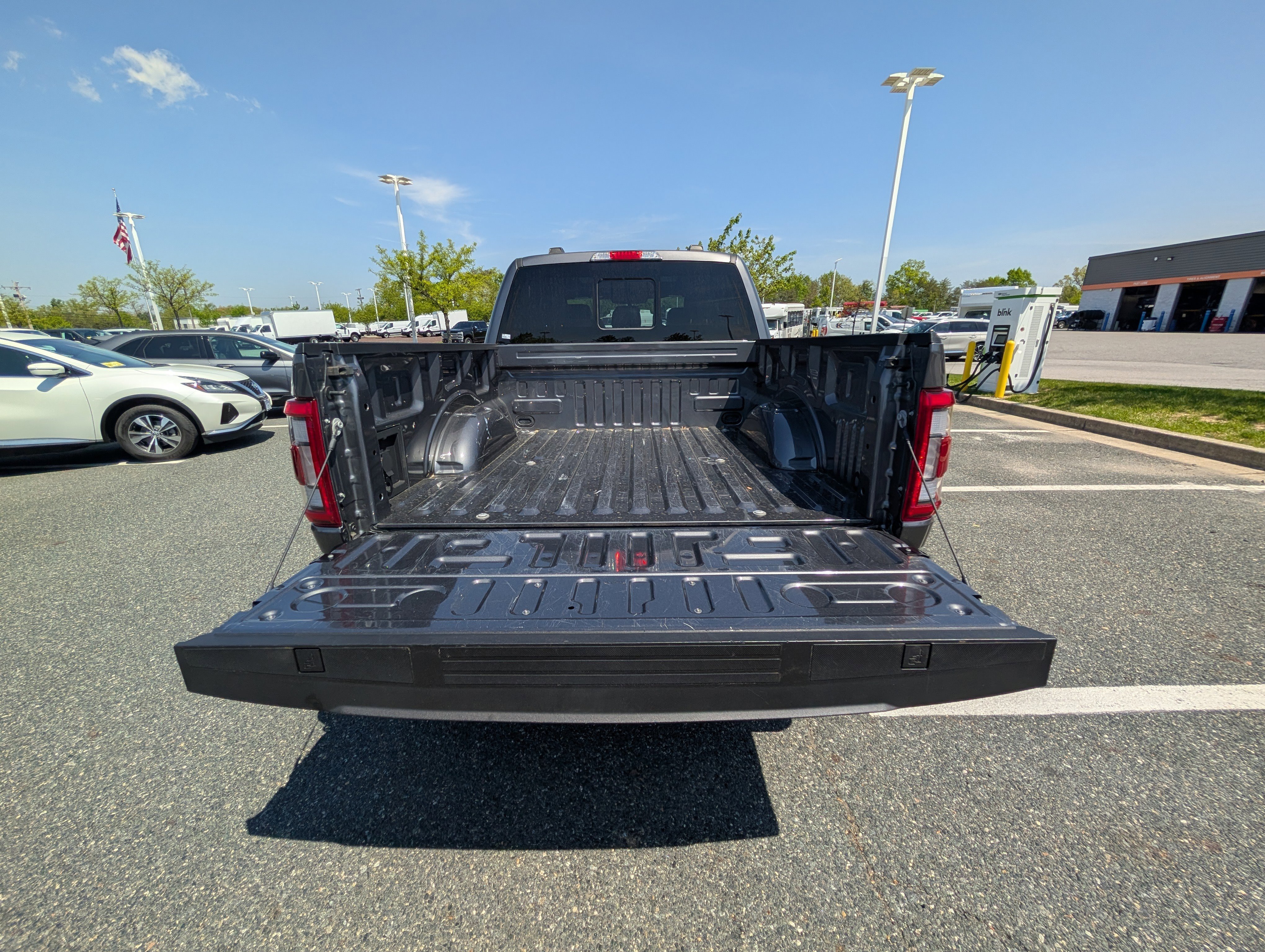 Certified 2022 Ford F150 Lariat w/ Equipment Group 502A High image 12