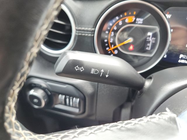 Used 2020 Jeep Wrangler Unlimited Sahara AWD/4WD image 13