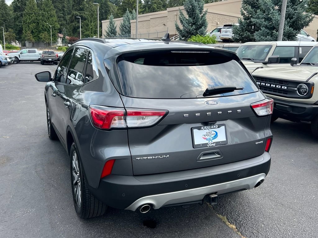 Certified 2022 Ford Escape Titanium w/ Class II Trailer Tow Package AWD/4WD image 9