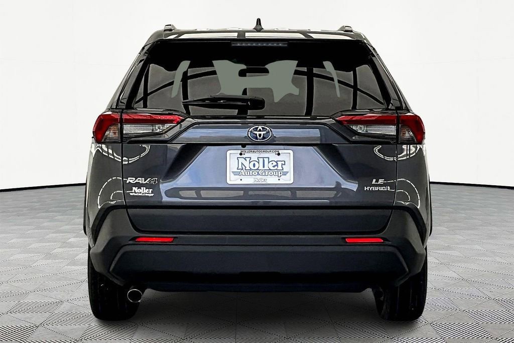 Used 2024 Toyota RAV4 LE image 3