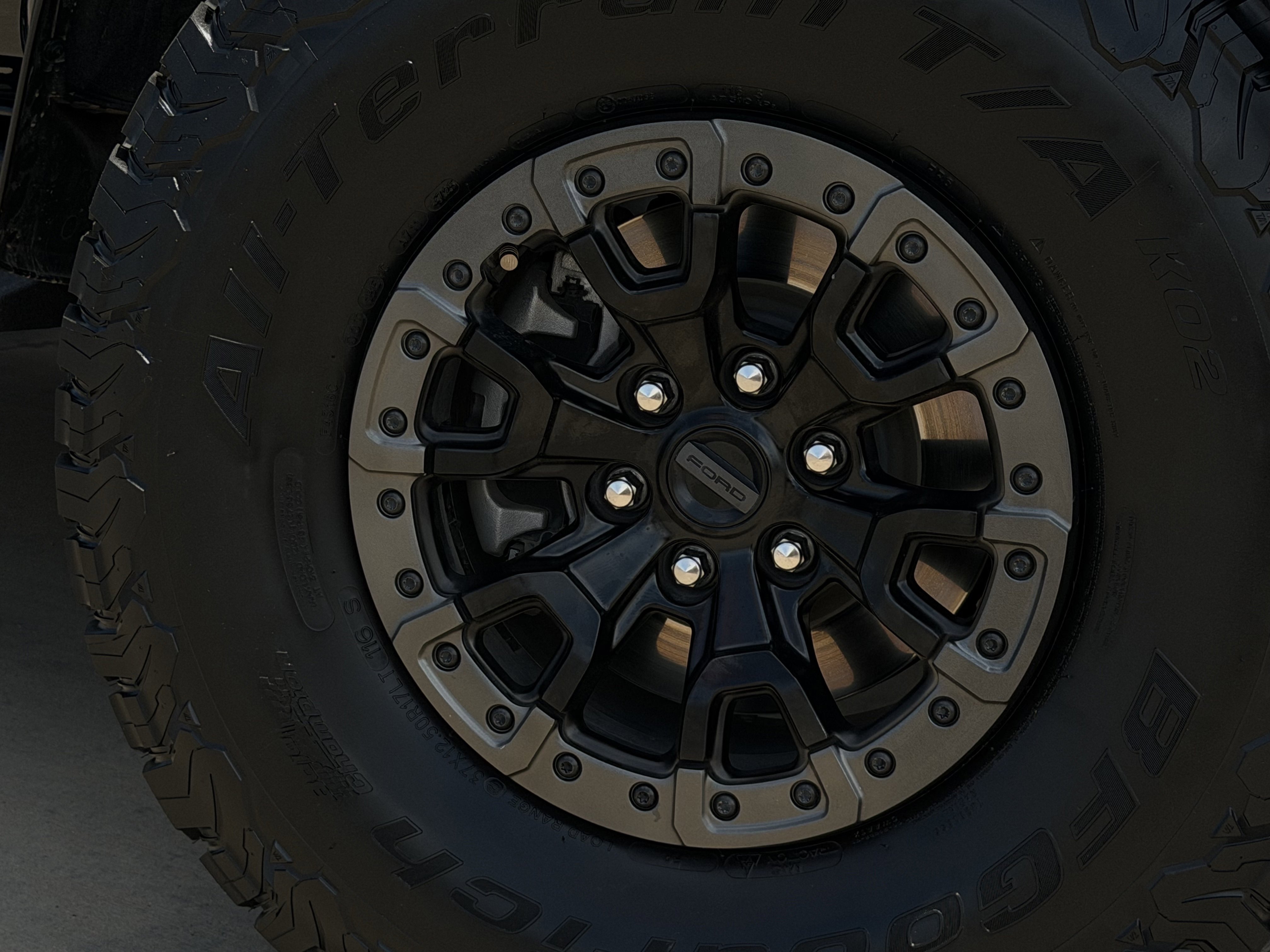 Certified 2024 Ford Bronco Raptor w/ Interior Carbon Fiber Pack 6 AWD/4WD image 11