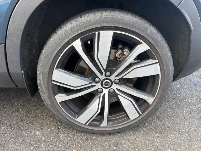 Used 2022 Volvo XC40 P8 Recharge Plus image 26