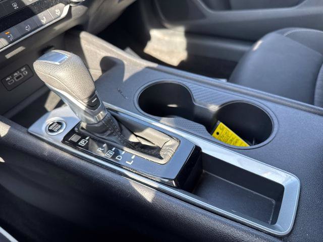 Used 2025 Nissan Altima 2.5 SV FWD image 15