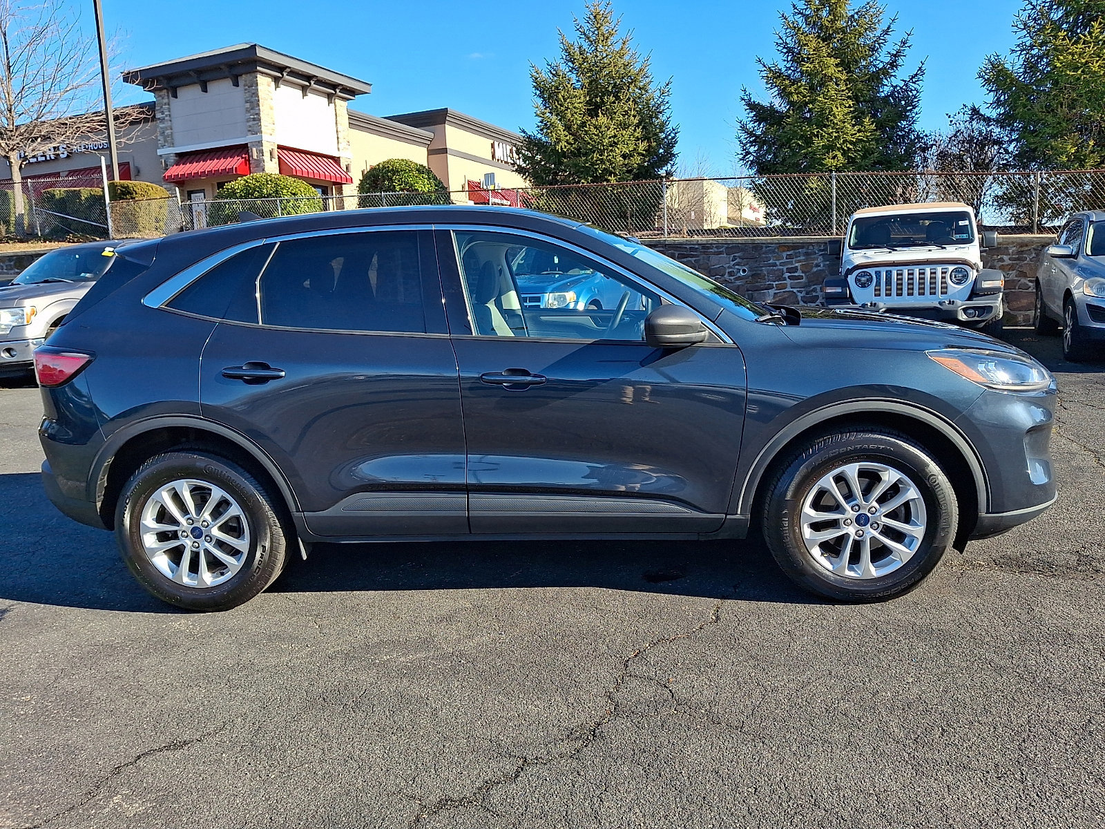 Certified 2022 Ford Escape SE w/ Convenience Package image 5