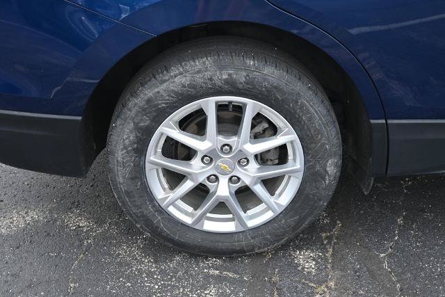 Used 2022 Chevrolet Equinox LS AWD/4WD image 16