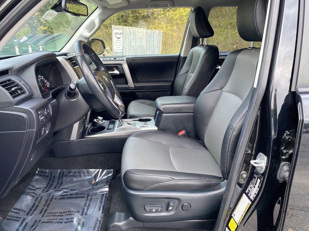 Used 2024 Toyota 4Runner SR5 Premium image 5