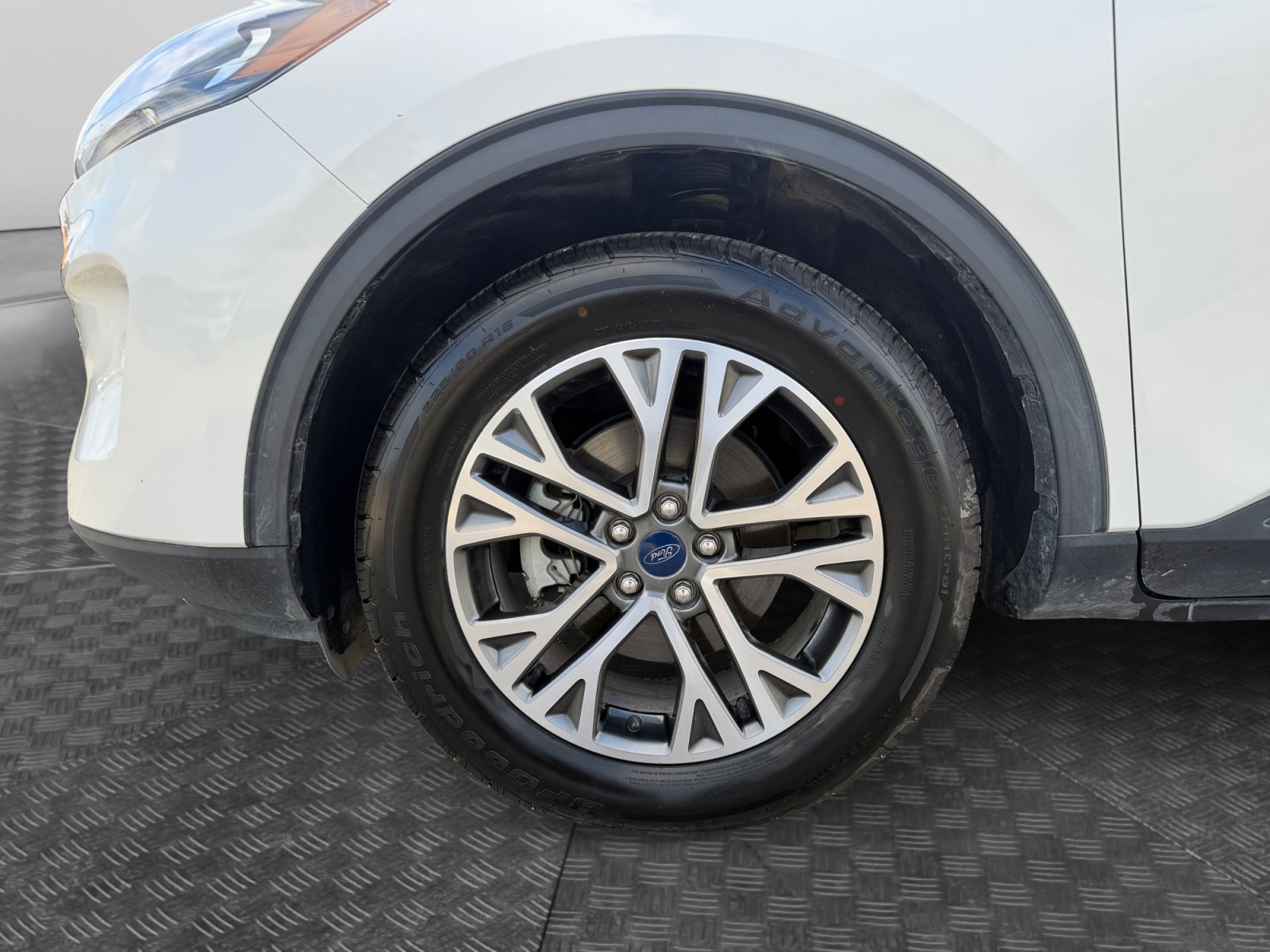 Certified 2022 Ford Escape SEL AWD/4WD image 9