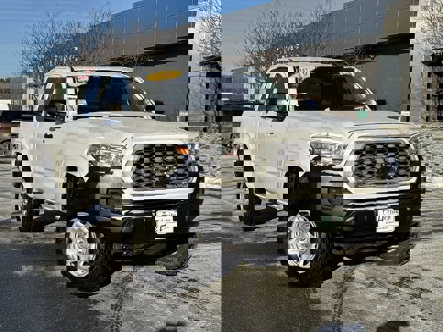 Used 2019 Toyota Tacoma SR image 1