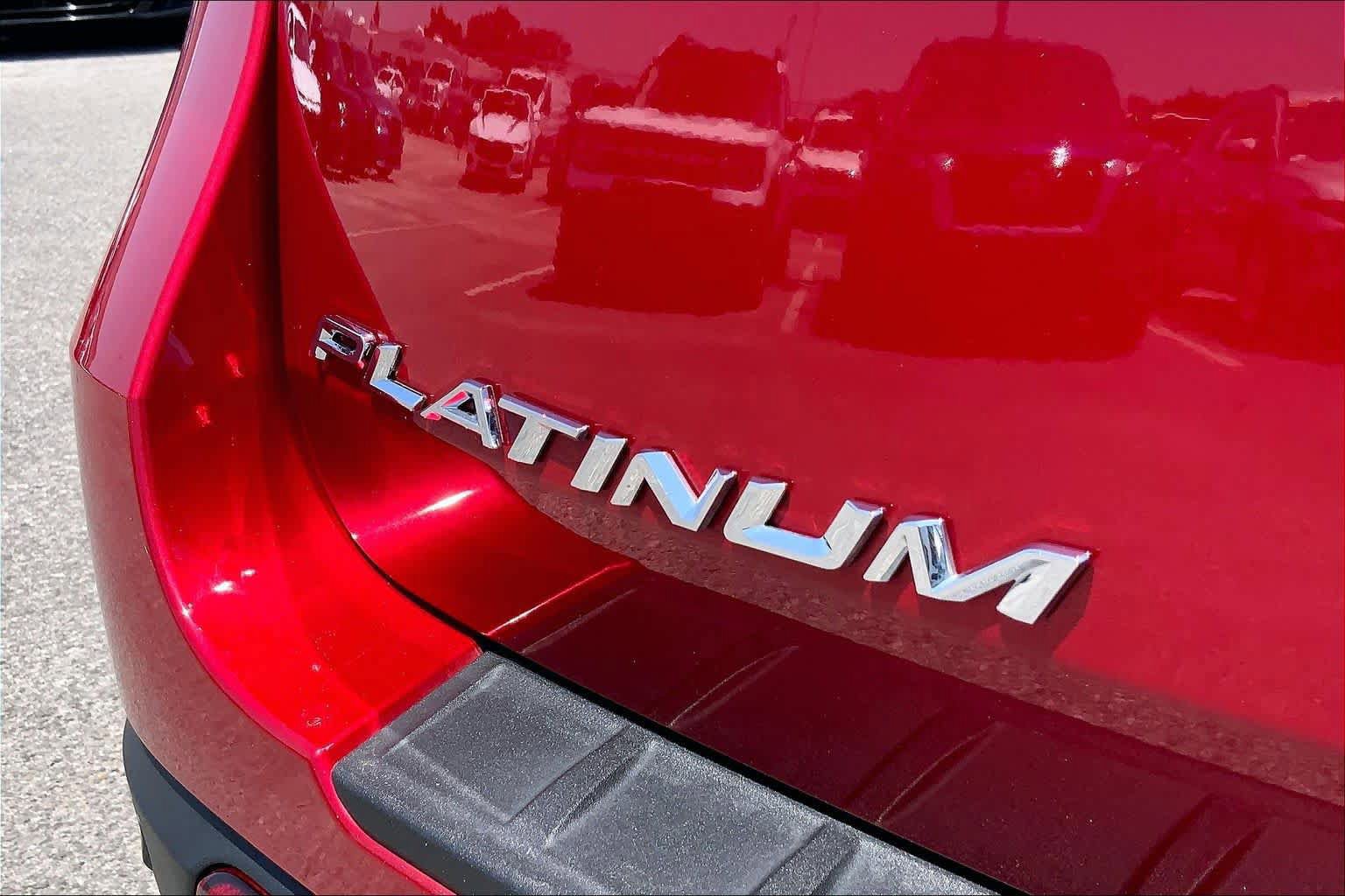 Certified 2025 Ford Explorer Platinum w/ Ultimate Package AWD/4WD image 13