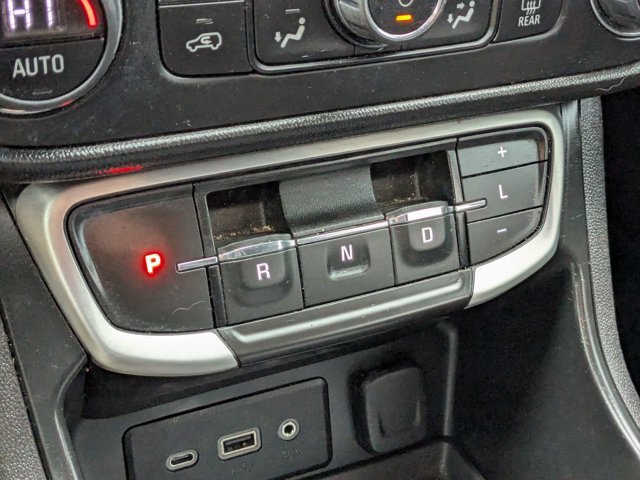 Used 2022 GMC Terrain SLE w/ Driver Convenience Package image 27