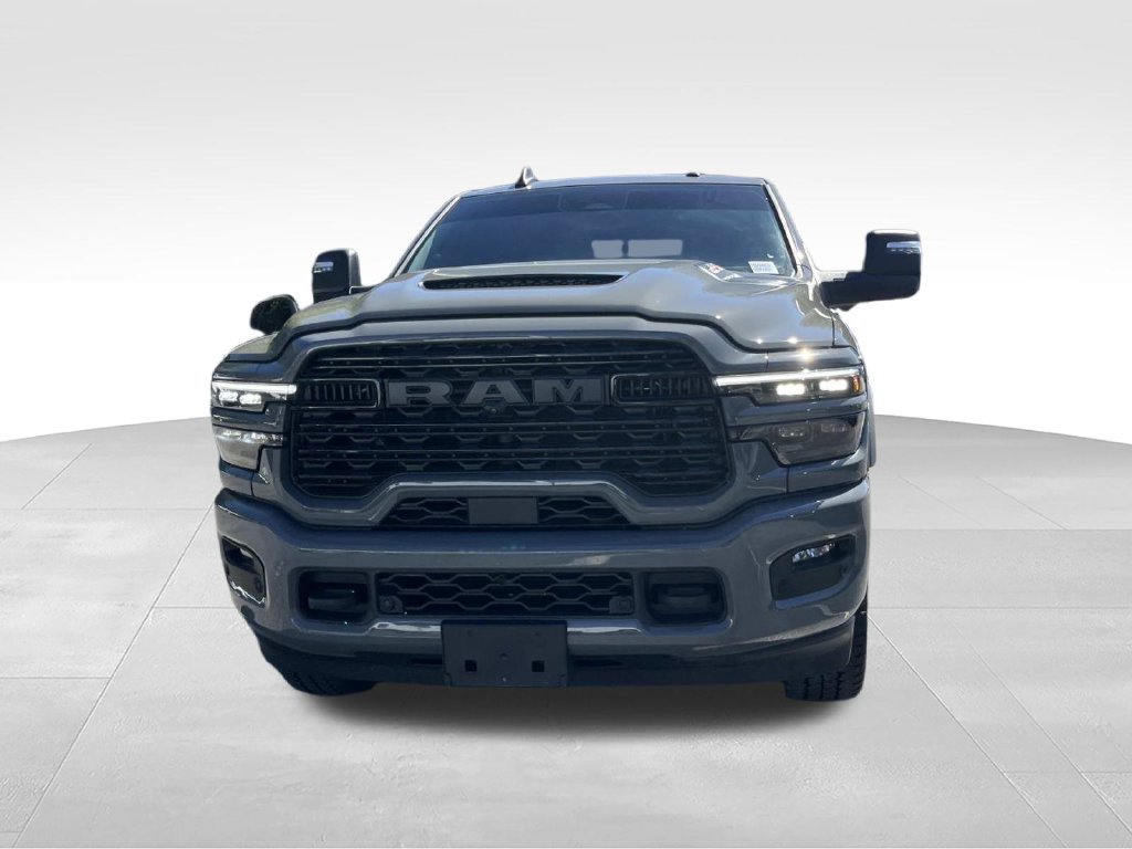 Used 2025 RAM 3500 Limited AWD/4WD image 10
