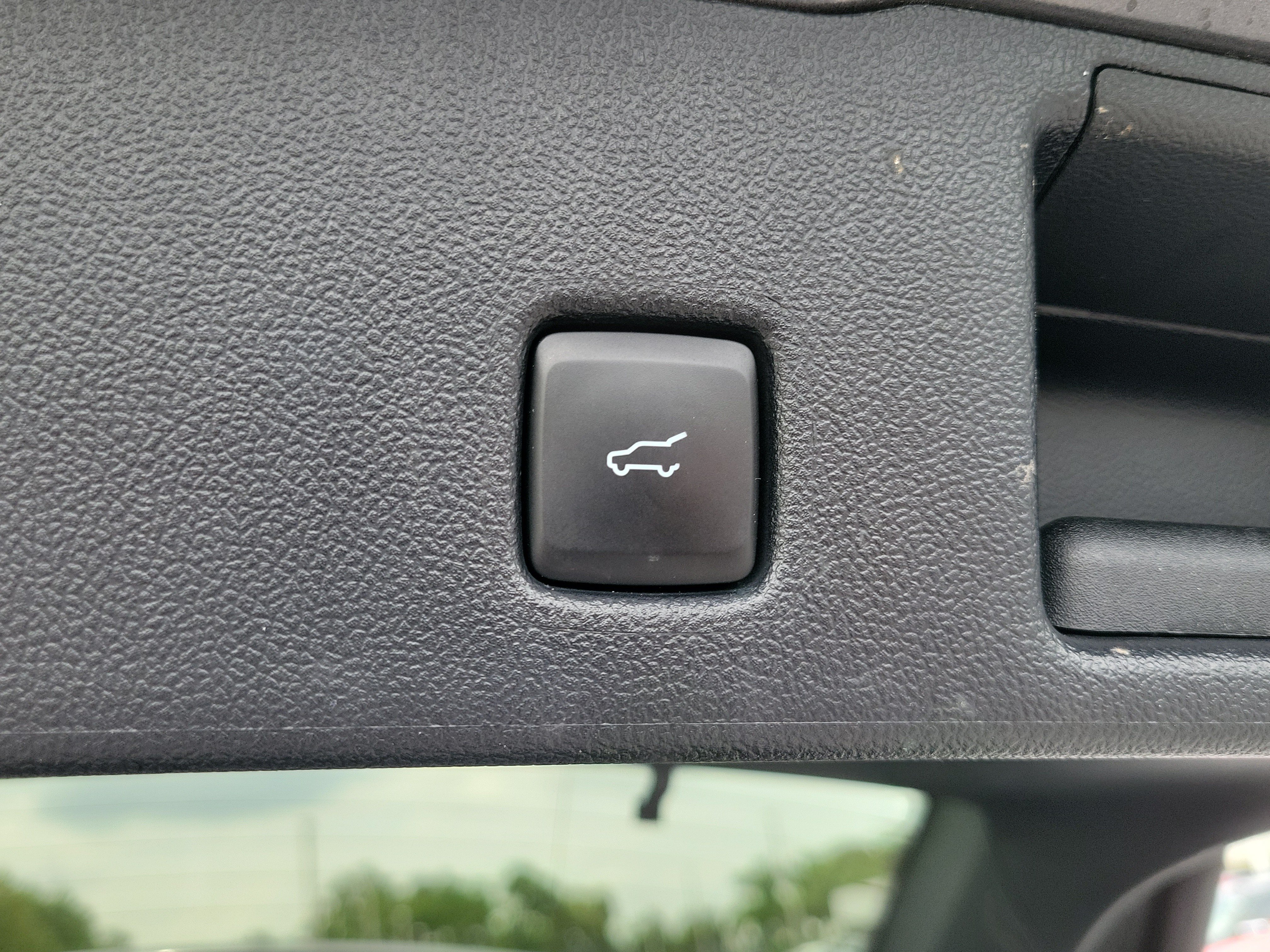 Certified 2022 Ford Escape SE w/ Convenience Package FWD image 11