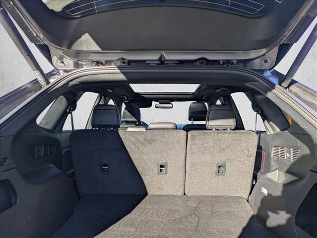 Certified 2022 Ford Edge ST-Line w/ Class II Trailer Tow Package image 9