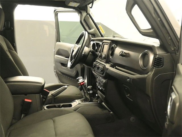Used 2021 Jeep Gladiator Willys image 16