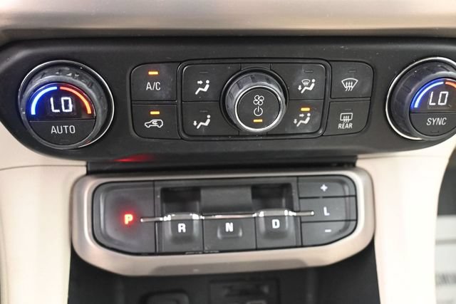Used 2021 GMC Acadia Denali w/ Denali Ultimate Package AWD/4WD image 12
