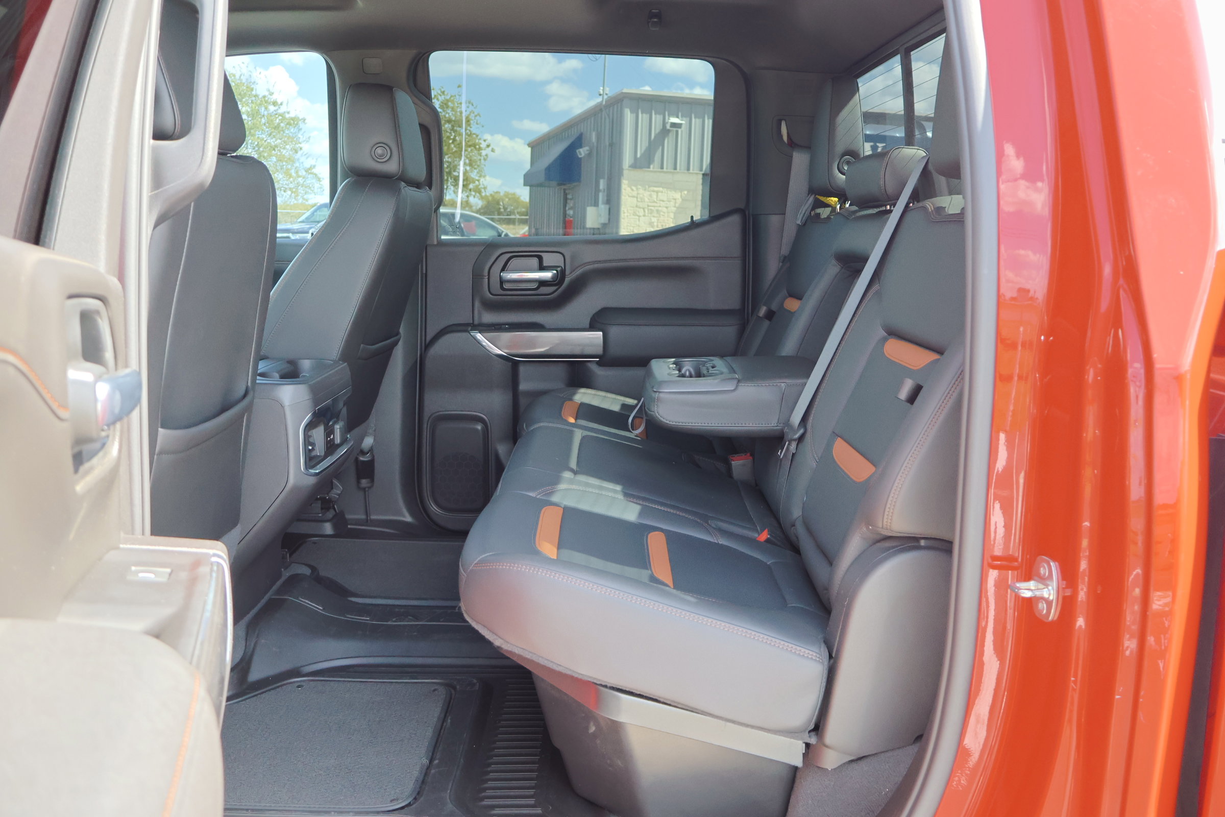 Used 2022 GMC Sierra 1500 AT4 w/ Technology Package image 30