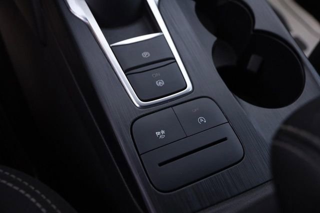 Certified 2025 Ford Escape Active FWD image 19