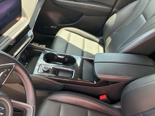 Used 2024 Buick Envision Preferred AWD/4WD image 27