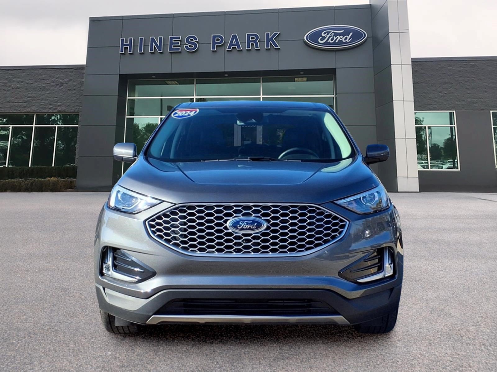 Certified 2024 Ford Edge SEL w/ Convenience Package AWD/4WD image 2