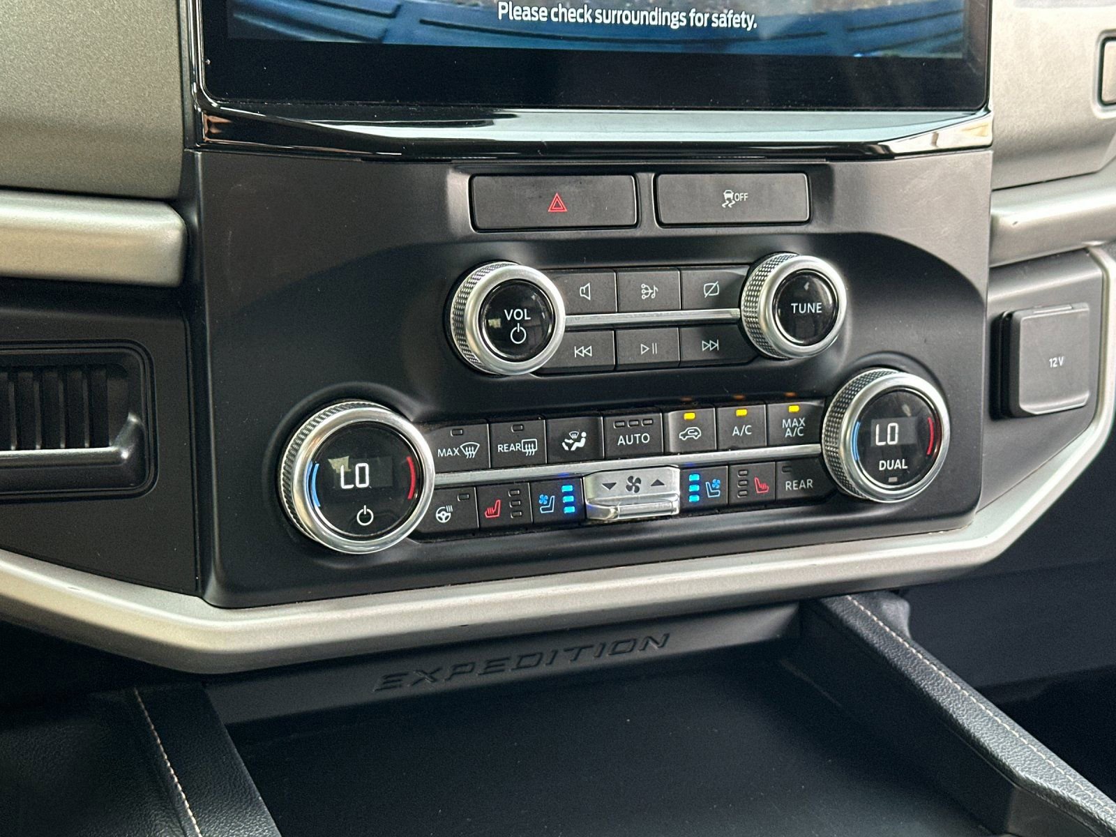 Certified 2022 Ford Expedition XLT image 7