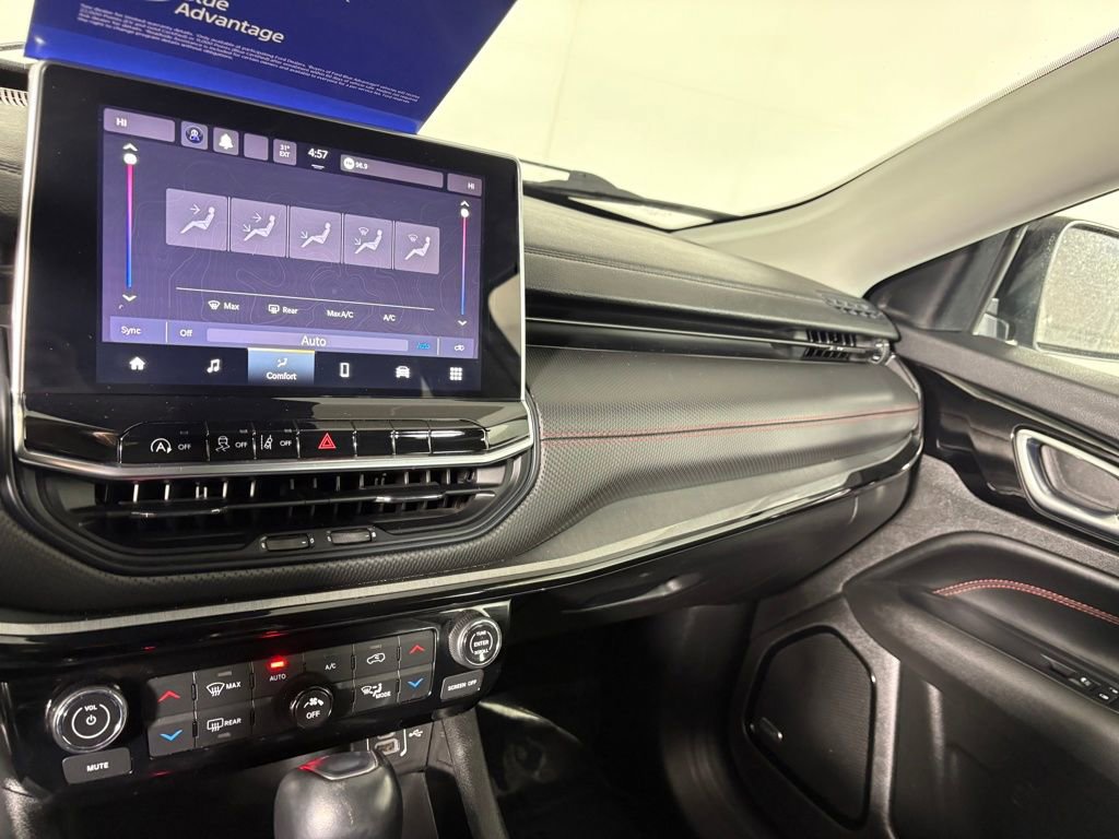 Used 2022 Jeep Compass Trailhawk w/ Sun and Sound Group AWD/4WD image 18
