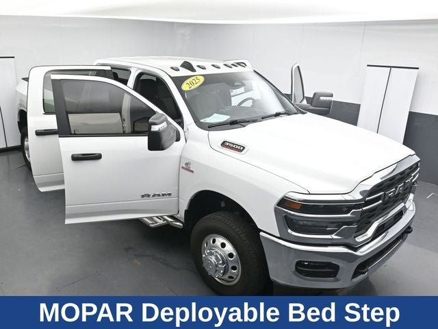 Used 2025 RAM 3500 Big Horn AWD/4WD image 36