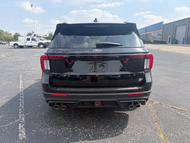 Certified 2026 Ford Explorer ST w/ Sun And Sound Package AWD/4WD image 4