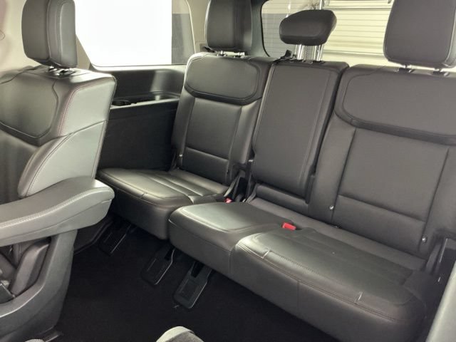 Certified 2025 Ford Expedition Active AWD/4WD image 32