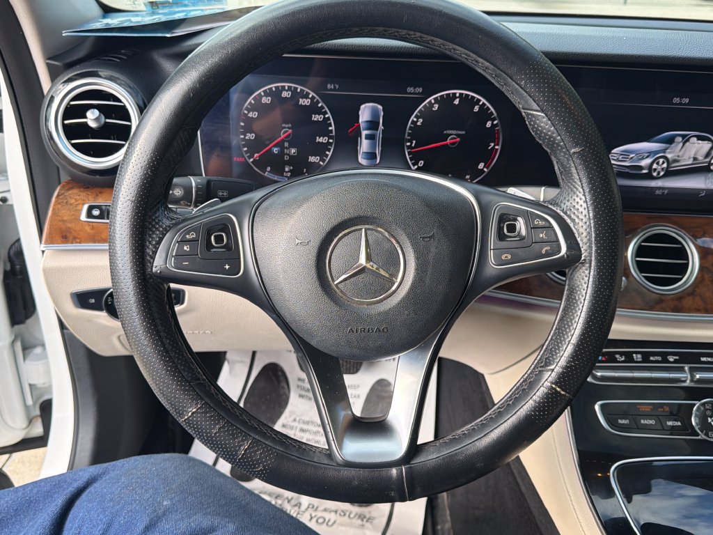 Used 2017 Mercedes-Benz E 300 image 17