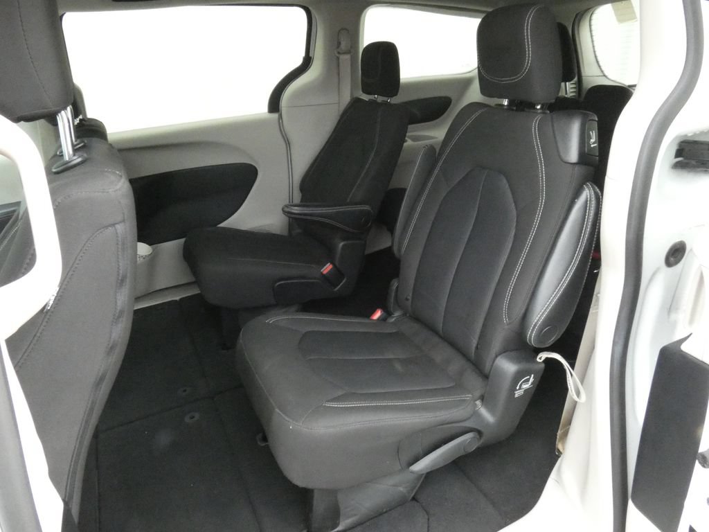 Used 2023 Chrysler Voyager LX FWD image 30