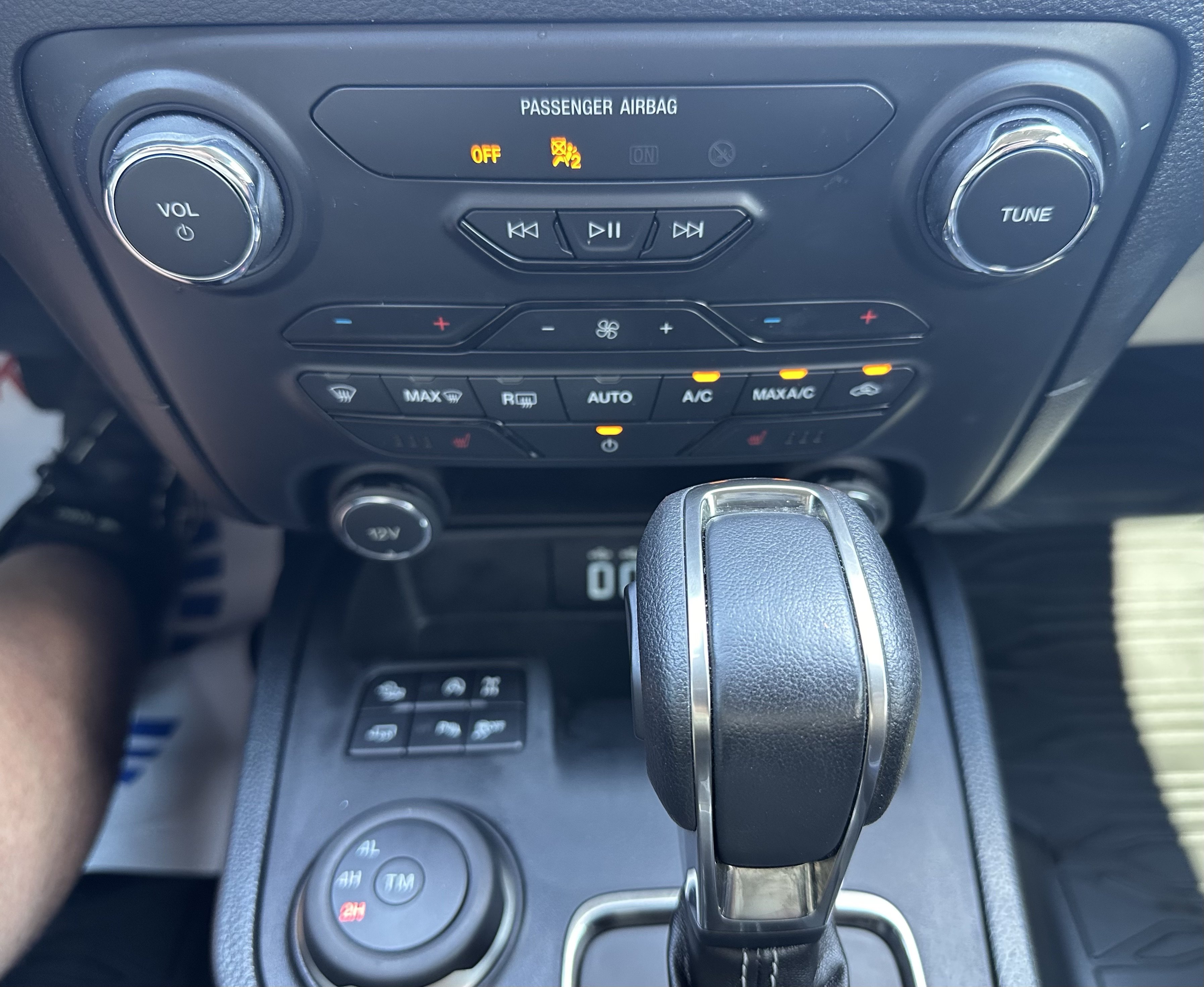Certified 2021 Ford Ranger Lariat w/ Tremor Off-Road Package AWD/4WD image 29