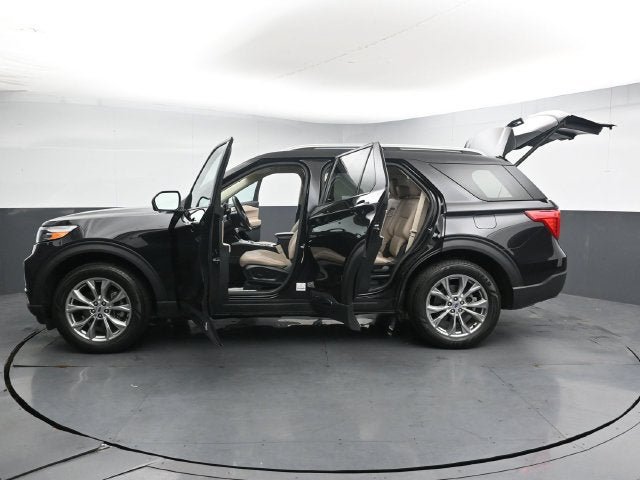 Certified 2024 Ford Explorer Limited AWD/4WD image 38