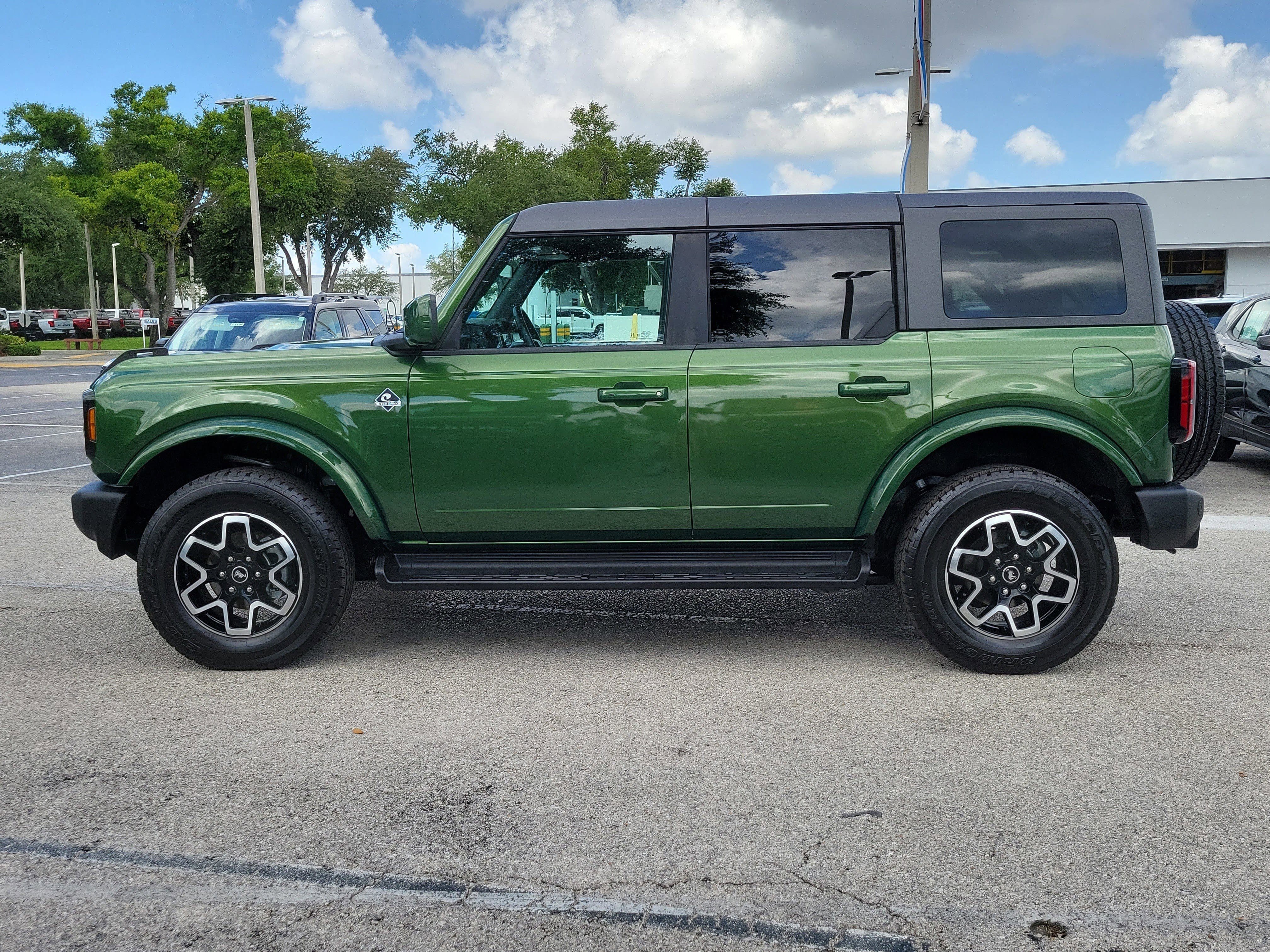 Certified 2025 Ford Bronco Outer Banks AWD/4WD image 6