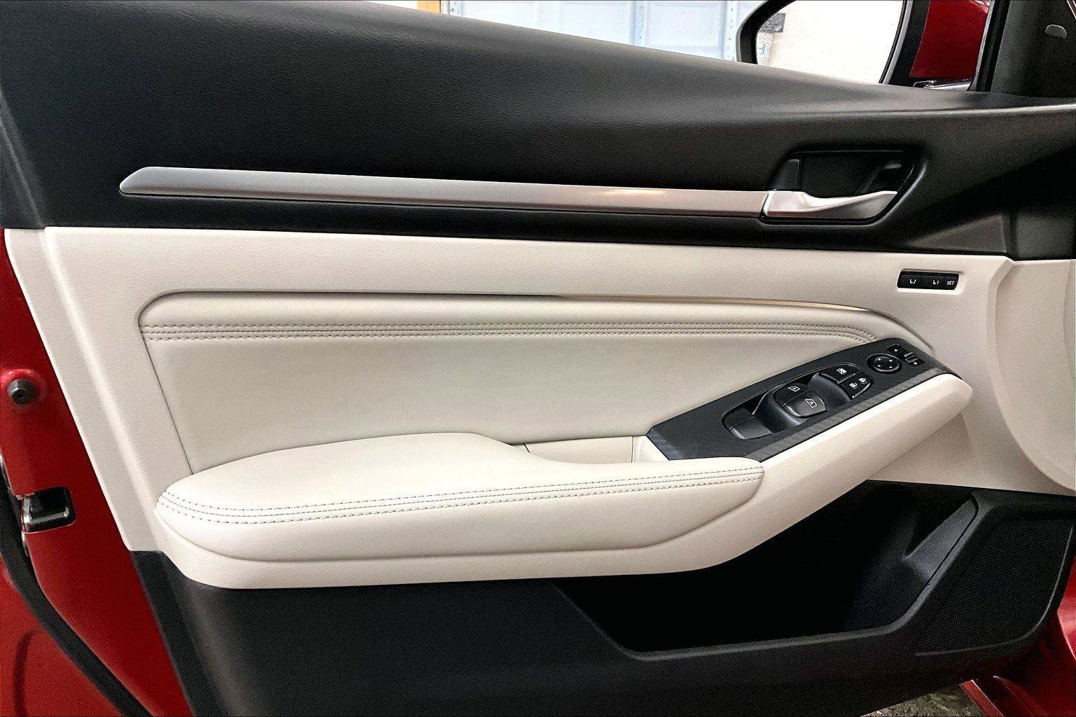 Used 2019 Nissan Altima 2.5 Platinum image 22