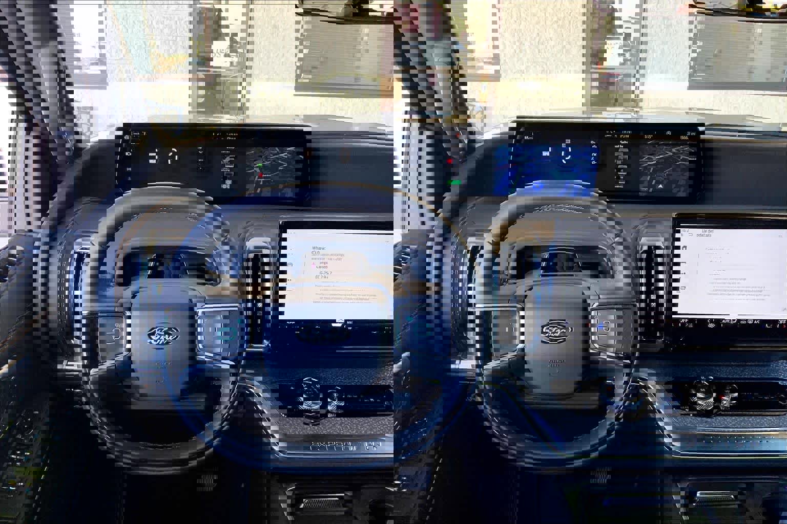 Certified 2025 Ford Expedition Tremor image 6