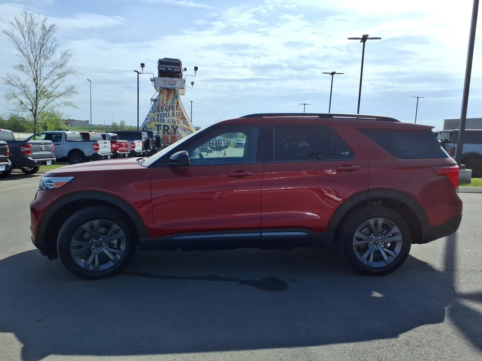 Certified 2023 Ford Explorer XLT w/ Equipment Group 202A image 2