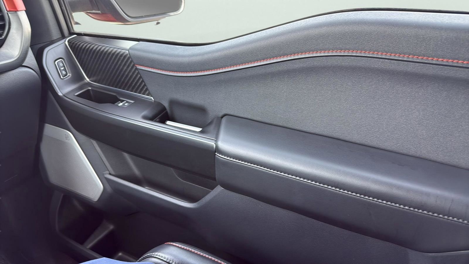 Certified 2025 Ford F150 Raptor image 24