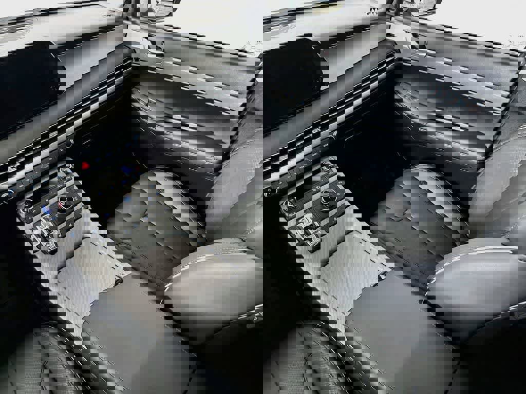 Used 2025 Hyundai Palisade SEL FWD image 10