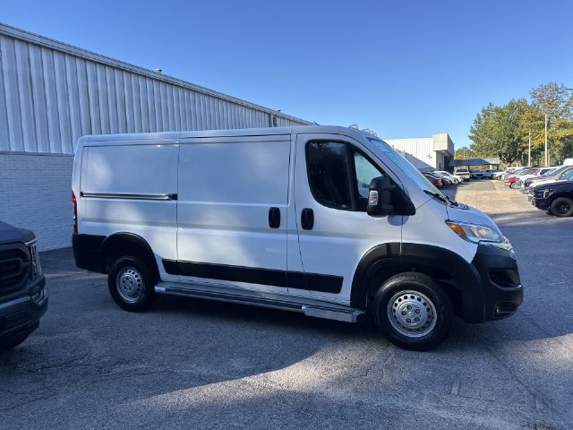 Used 2025 RAM ProMaster 2500 w/ U-Haul Equipment Group FWD image 9