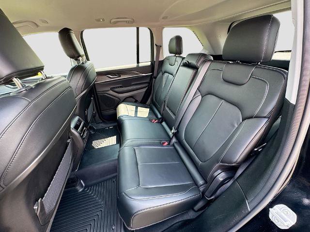 Used 2023 Jeep Grand Cherokee Limited w/ Trailer Tow Prep Group (B) AWD/4WD image 20