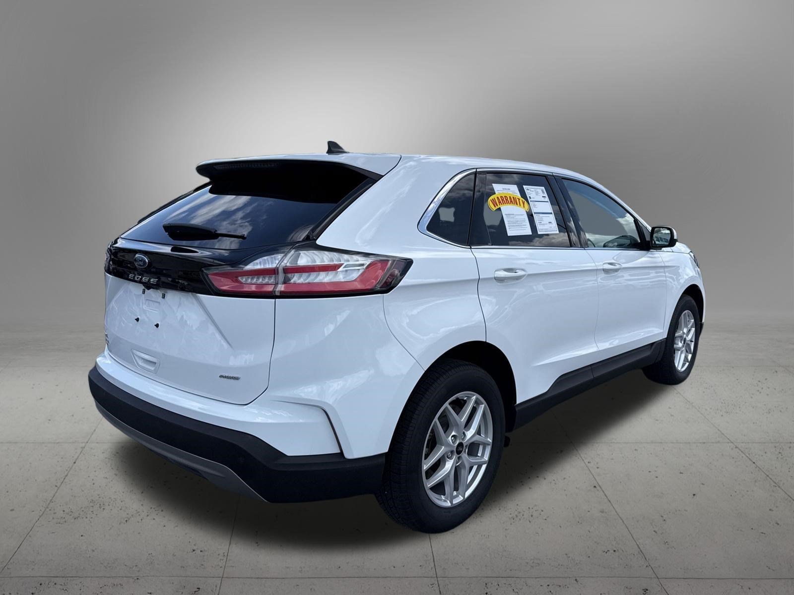 Certified 2024 Ford Edge SEL AWD/4WD image 4