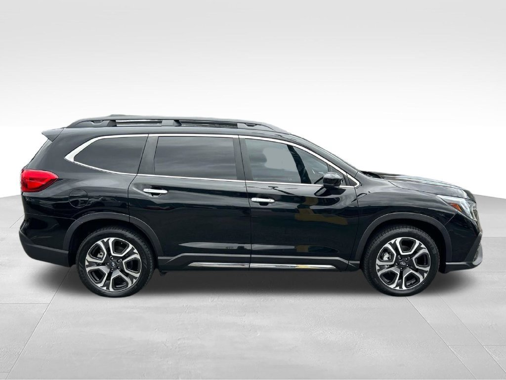 Used 2024 Subaru Ascent Touring AWD/4WD image 2